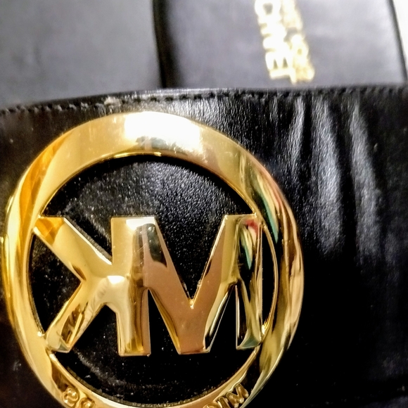 Michael Kors Sandals - Picture 4 of 11